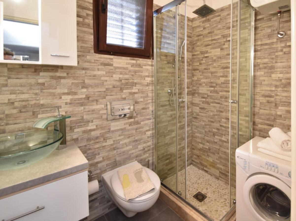 Appartamento Barre With Jacuzzi Rovigno