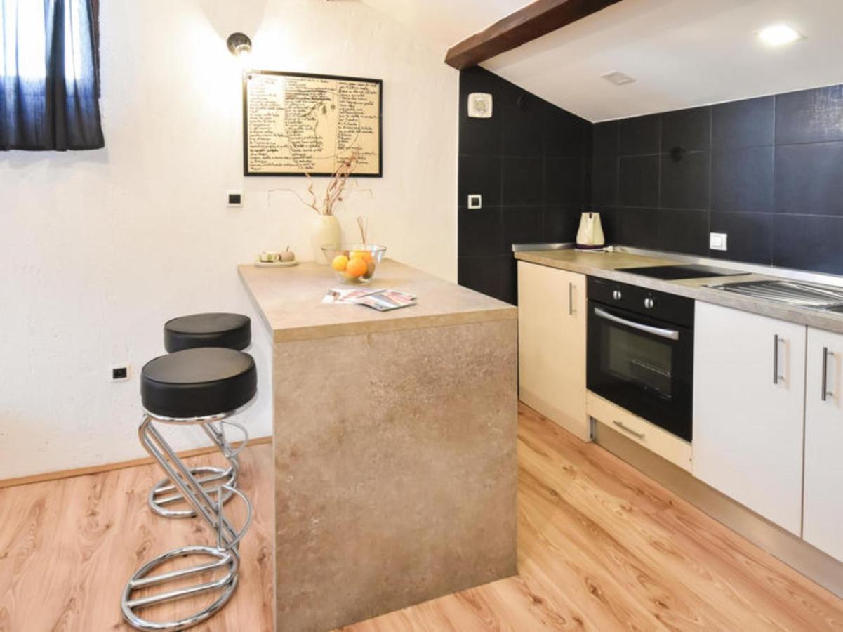 Studios Barre With Jacuzzi Rovinj